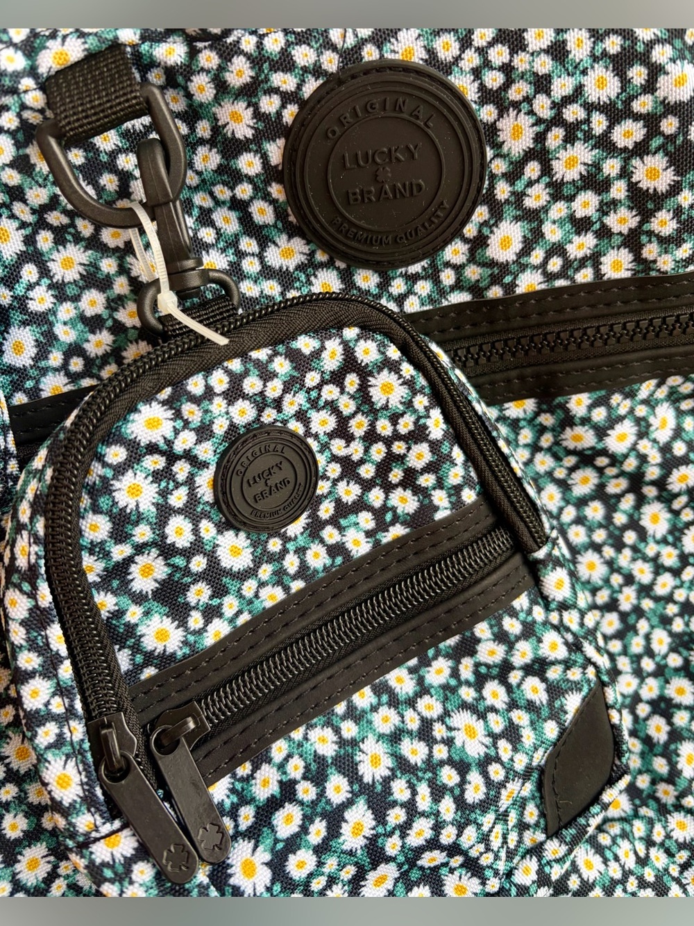 NWT LUCKY BRAND Black and Floral Daisy Backpack with Coin Pouch - Picture 2 of 5